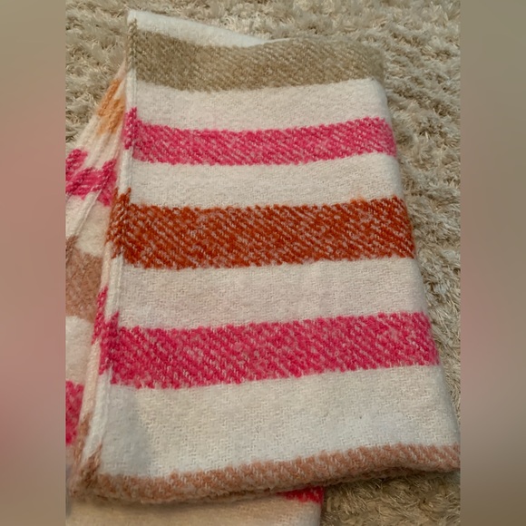 Loft Winter Scarf - Picture 2 of 5